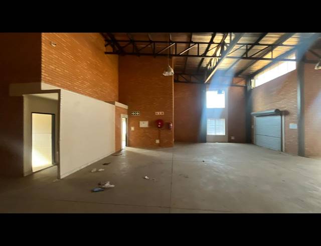 270M² WAREHOUSE TO LET IN N4 GATEWAY INDUSTRIAL PARK